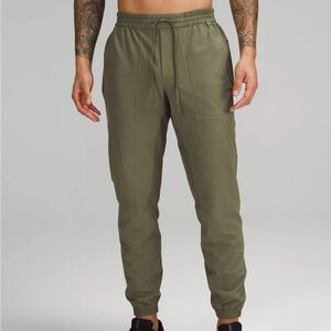 Lululemon License to Train Jogger in Medium Olive - Men’s Size Medium